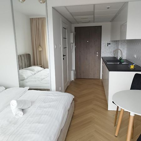 Gold Apartments Pileckiego Varsóvia Exterior foto
