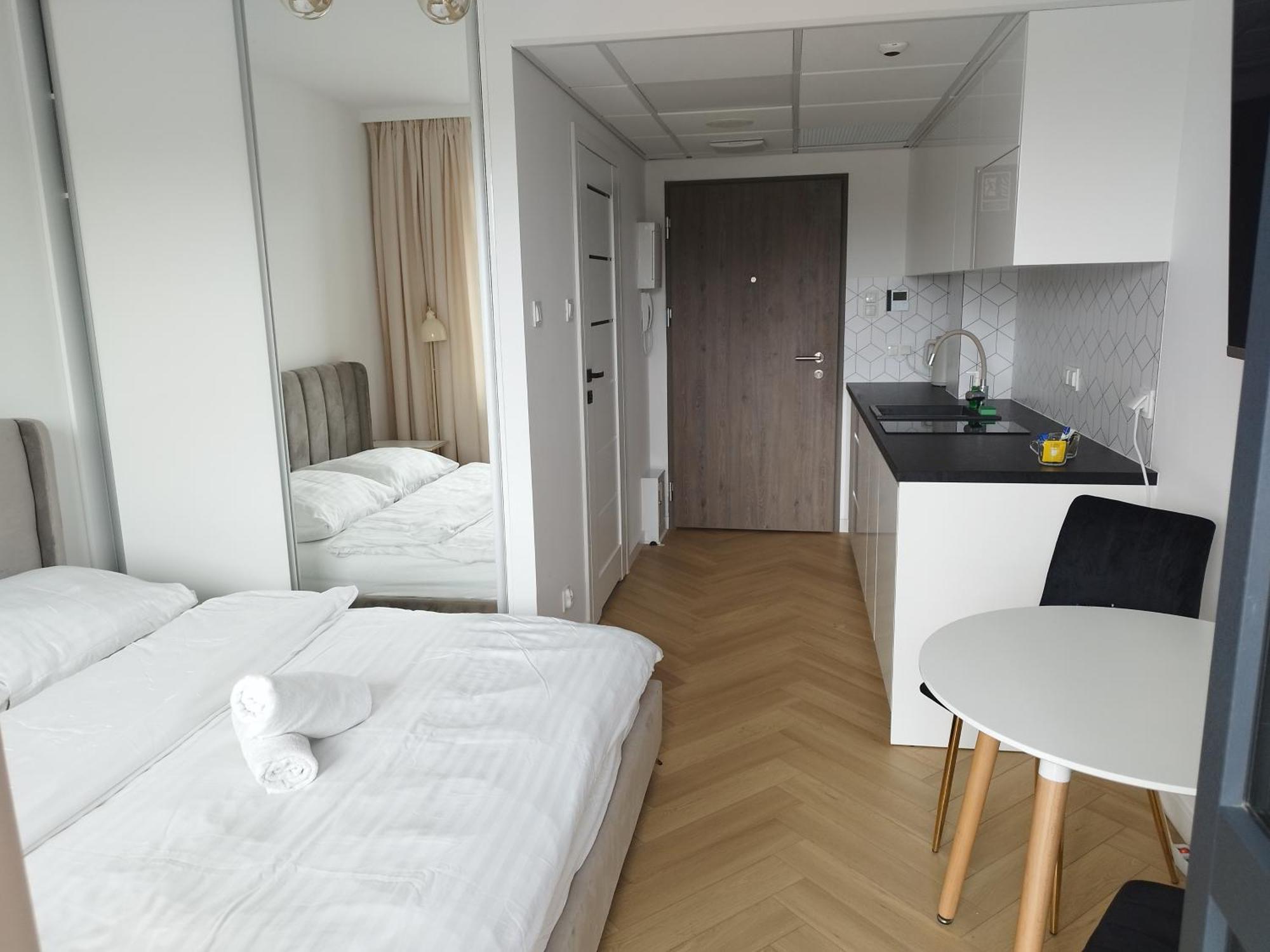 Gold Apartments Pileckiego Varsóvia Exterior foto
